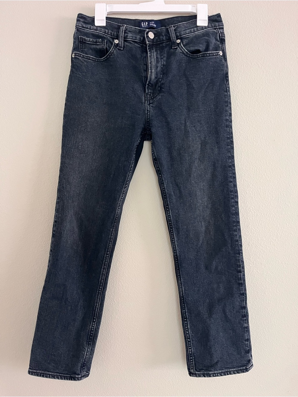 GAP Women's High Rise Straight Jeans in Washed Black Size 10 Short Inseam 26.5